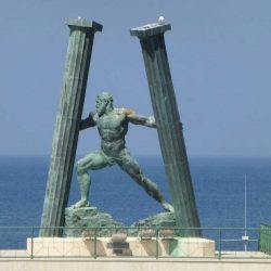 Superare le Colonne di Ercole